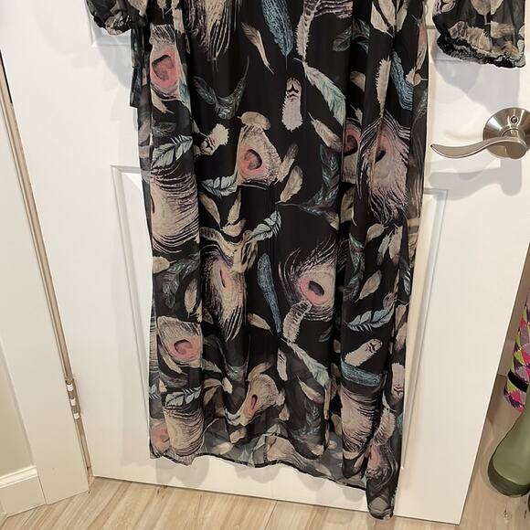 La Bellum by Hillary Scott feather print cold shoulder dress medium - Picture 7 of 10